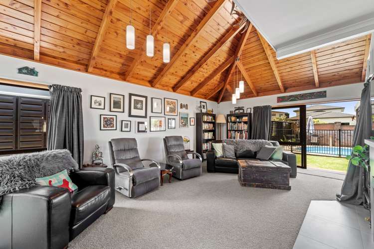 57 Albatross Road Red Beach_12