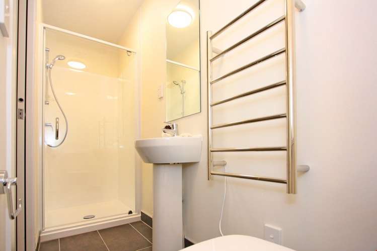 65 Grove Road Papakura_13