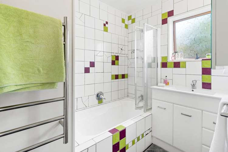 2/34 Shanaway Rise Hillcrest_11