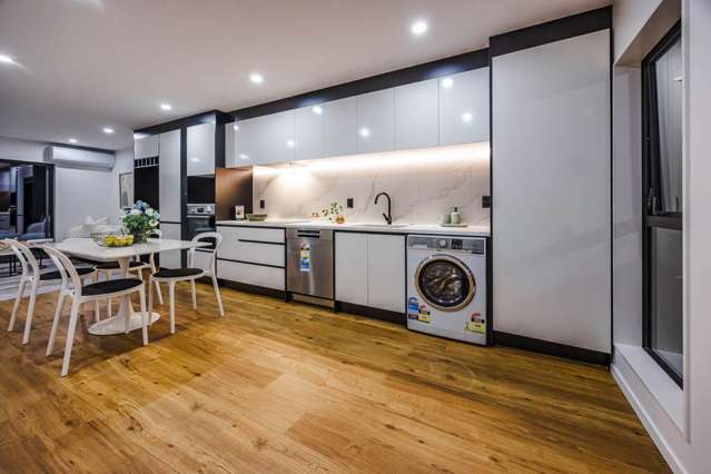2 /1 Photinia Place Botany Downs_4