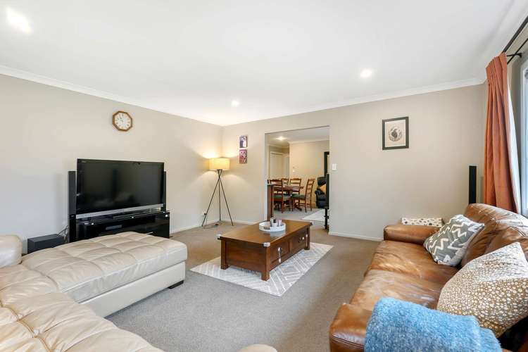 4 Charles Close Springvale_8