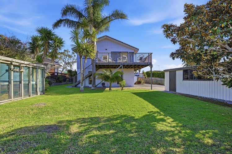 2/983 Beach Road Torbay_23