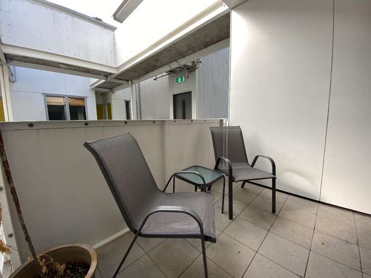 155 Beach Road Castor Bay_9