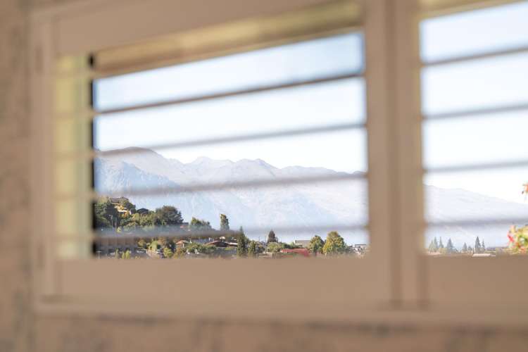 54 Huff Street Queenstown_28