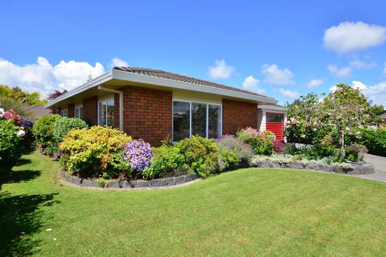 1 Barton Place Orewa_10