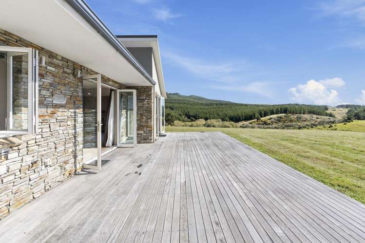 4894 Hampden-Palmerston Road Shag Point_1