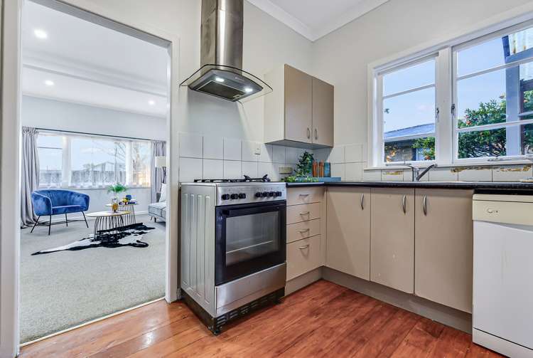 24 Normandy Avenue Melville_11