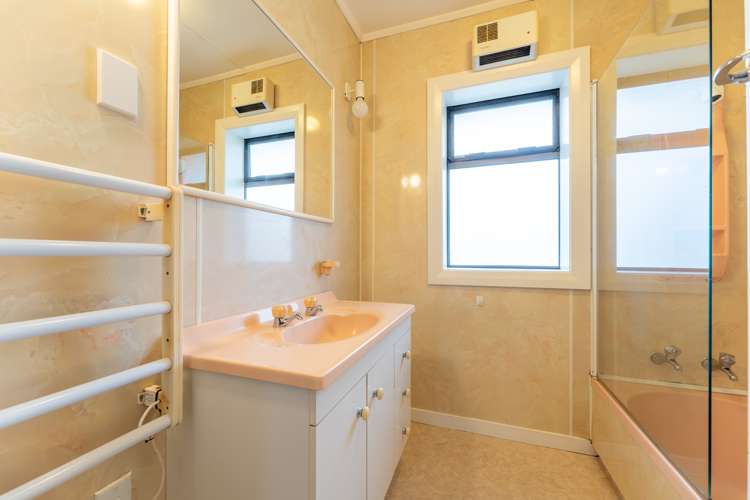 10 Avenue Road West End_15