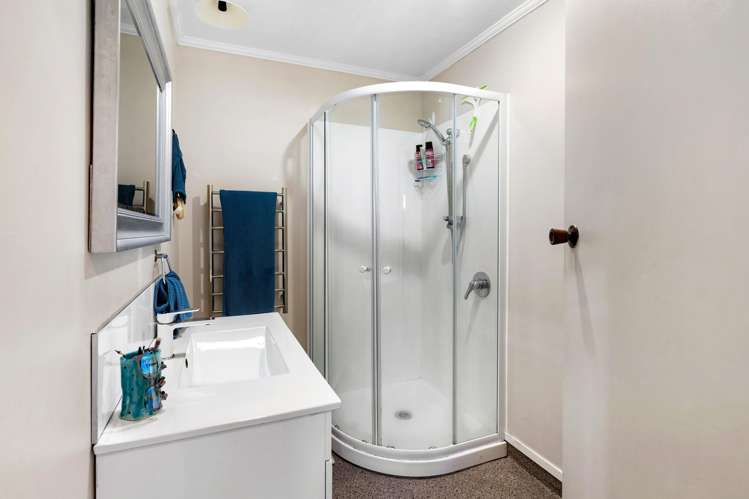 2/77 Shakespeare Road Bluff Hill_8