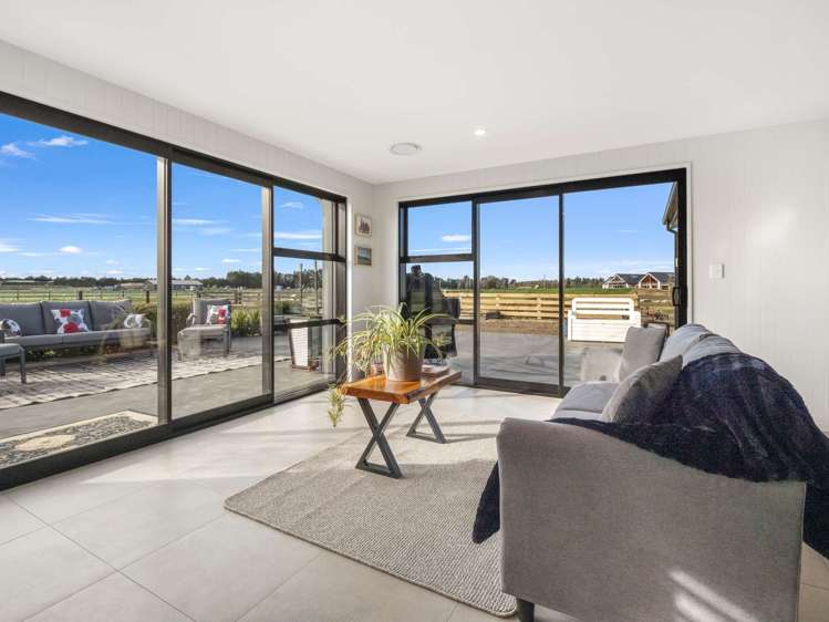 12 Meadowlands Green Allenton_18