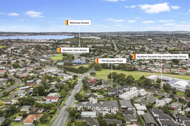 102 Mountain Road Mangere Bridge_17