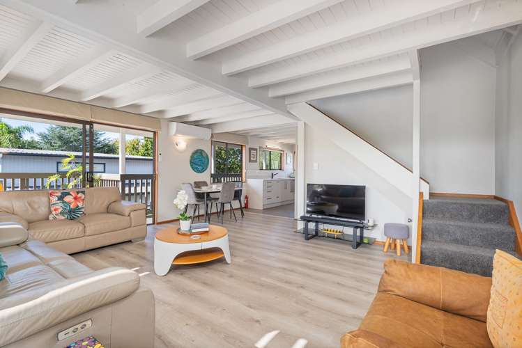 9 Britannia Dell Pauanui_15