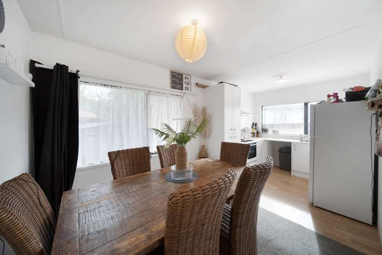 2/36 Convair Crescent Mangere_4