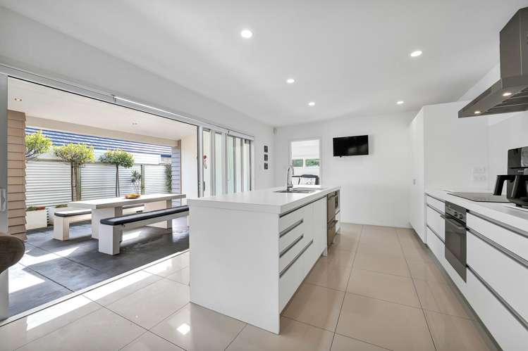 16 Egmont Street Patea_1
