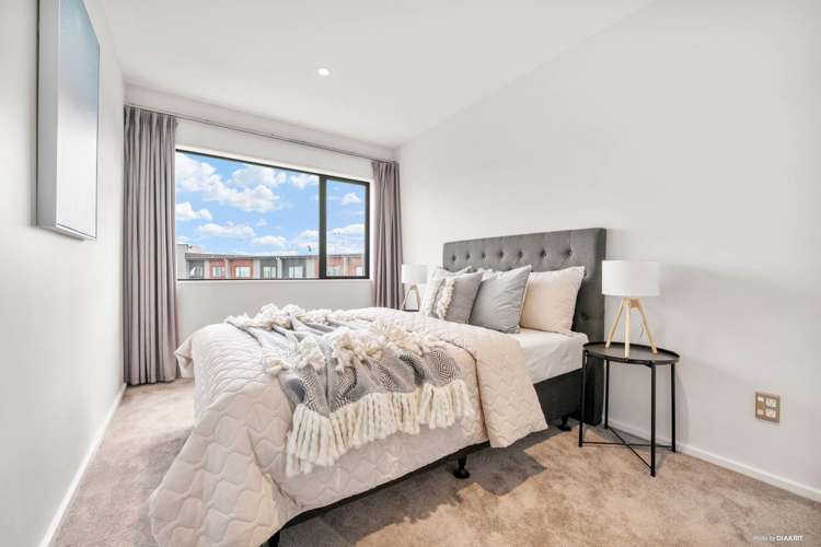 50 Bordeaux Parade Te Atatu South_12