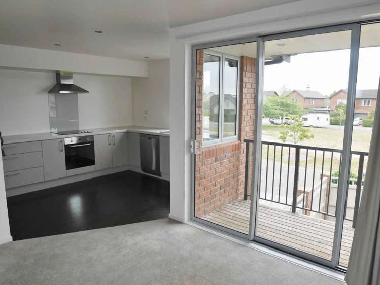 18 Henley Green Northwood_6