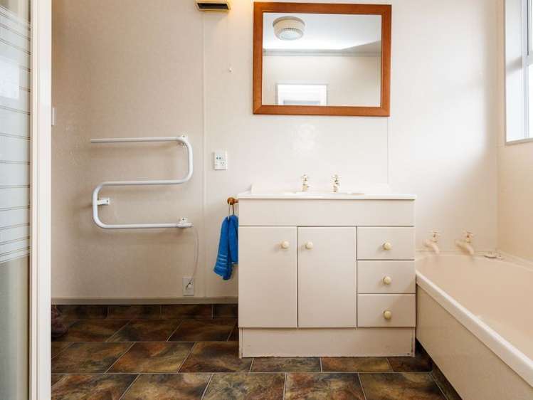 15 Rhodes Drive Kelvin Grove_11