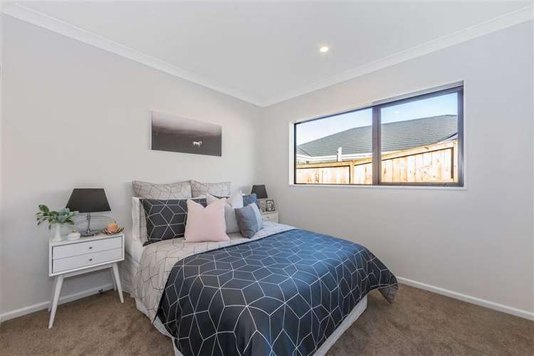 3 Walnut Road Riverhead_14