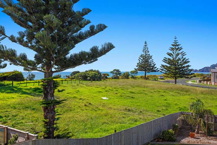 11 Commodores Close Coastlands_17