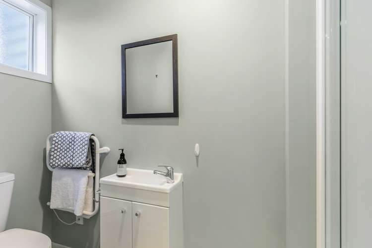 2/57 Simla Crescent Khandallah_7