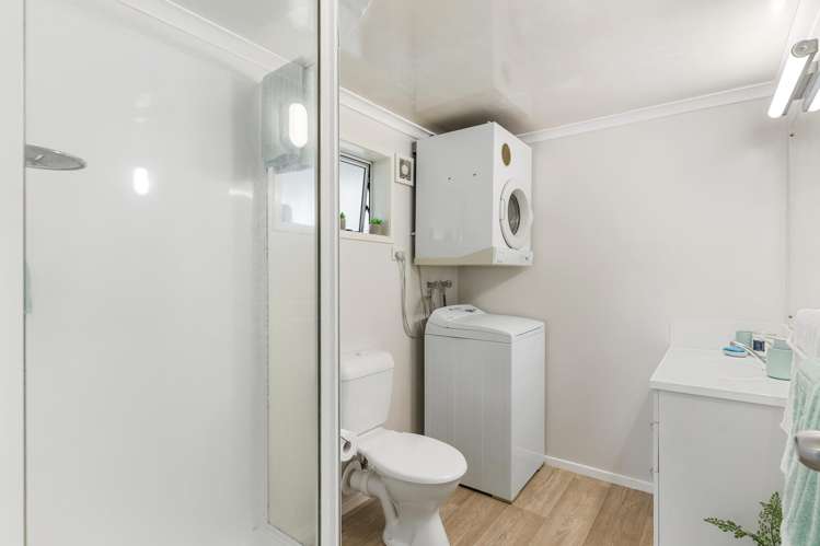 8 Babington Place Torbay_14