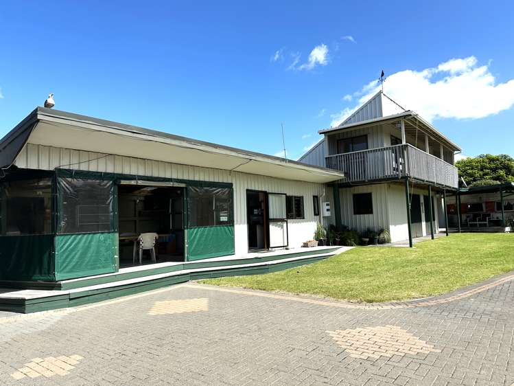 1692 East Coast Road Whakatiwai_22