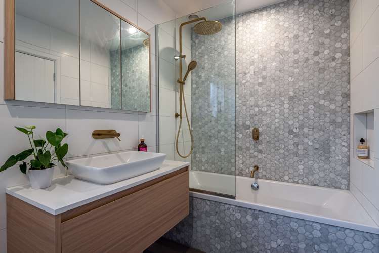 5 Coronation Street Belmont_15