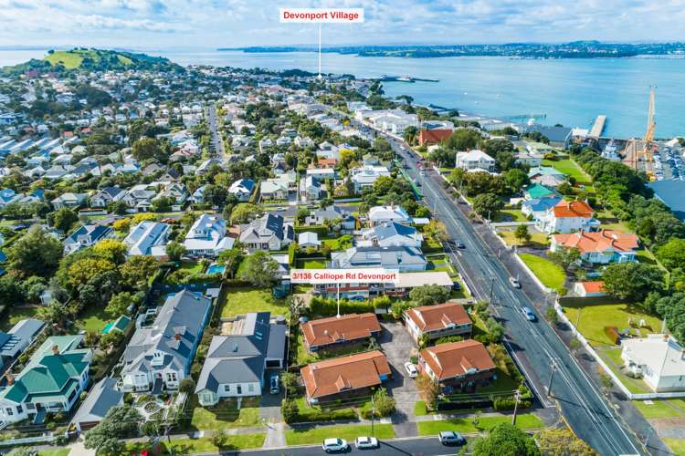 3/136 Calliope Road Stanley Point_25