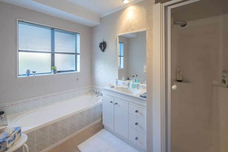 7 Cranbrook Grove Waikanae_12