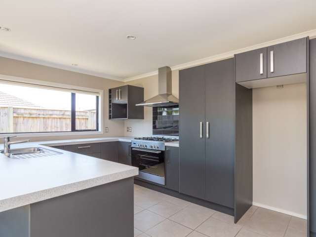 21 Medallion Court Kelvin Grove_1