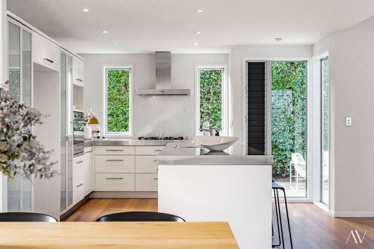 39 English Oak Drive Schnapper Rock_33