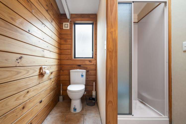 2/2 Rossmore Terrace Murrays Bay_15