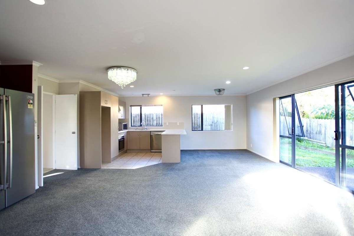 4-Bedroom House with Ensuite in Flat Bush 4