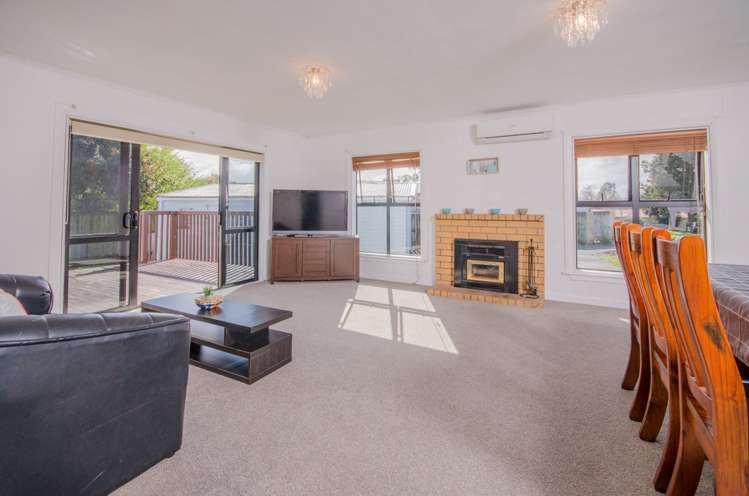 12 Maybelle Place Kelston_5