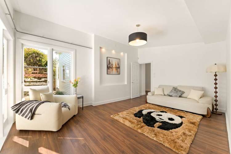 106 Titirangi Road New Lynn_14