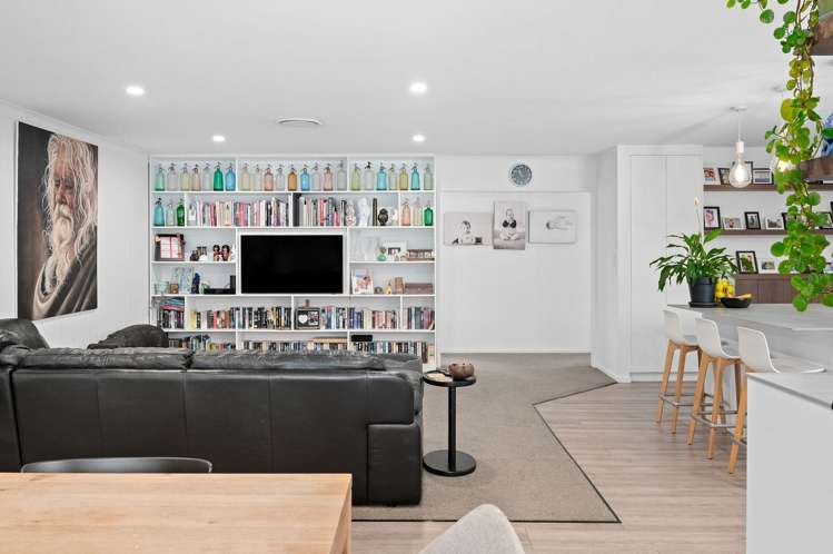 47 The Esplanade Huntington_10