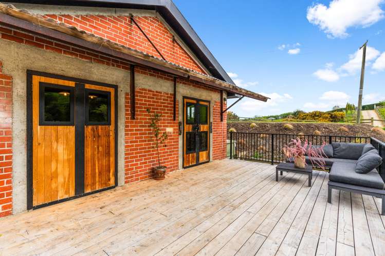 328 Gladstone Road North Wingatui_16