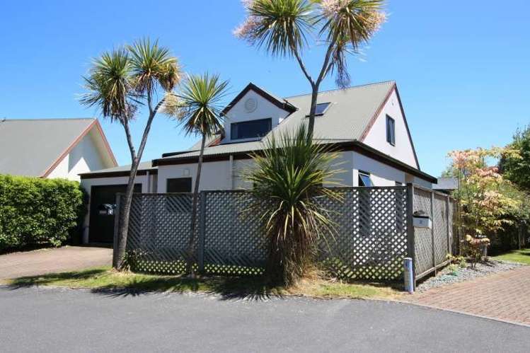 3 Abbey Way Rangatira Park_13