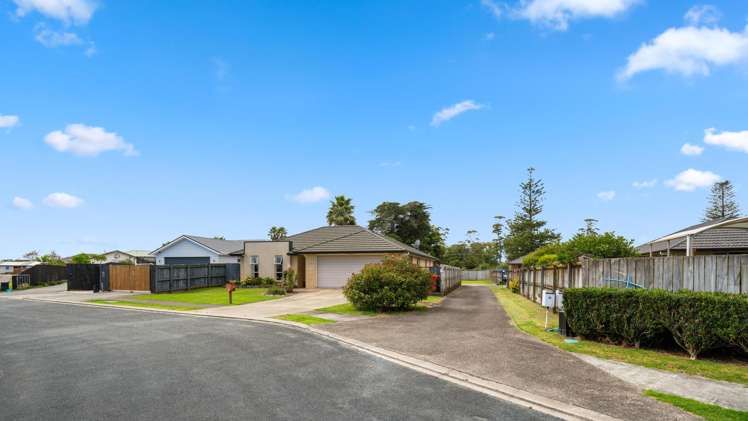 12 Aitkenhead Court, Parakai_5