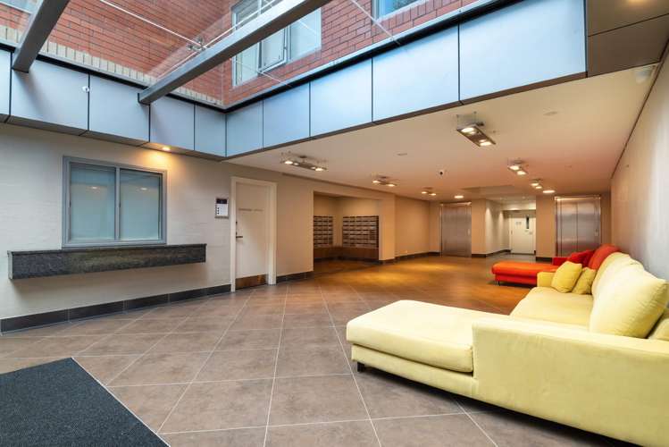4 Wagener Place Mount Albert_12