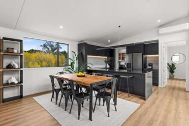 87 Oak Road_1