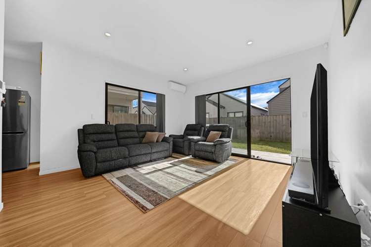 13 John Burn Road Takanini_11
