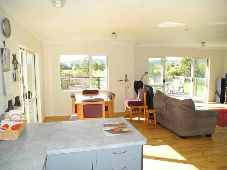 70 Cowan Road Rotoorangi_12