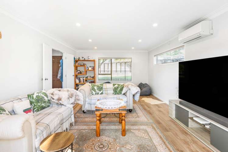 11 Penguin Drive Murrays Bay_14