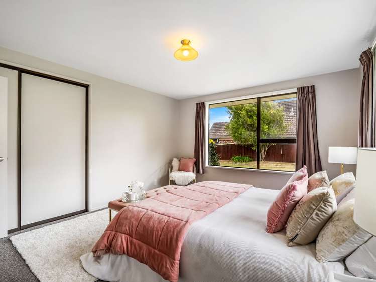 49 Yellowstone Crescent Burwood_21