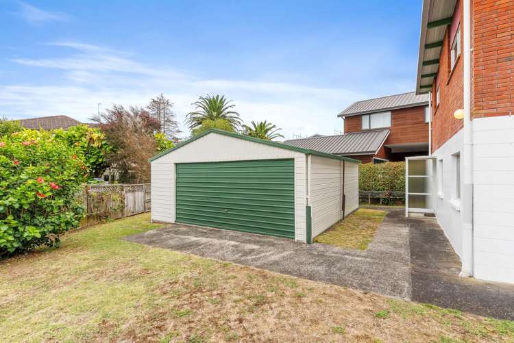 8 Kowhai Road Campbells Bay_41