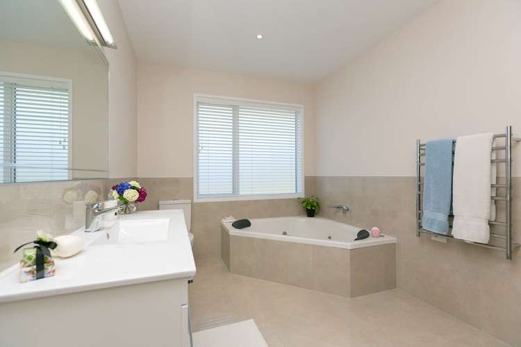 9 Links Drive Waiwhakaiho_14