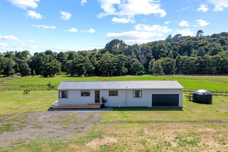 966 Kahikatea Flat Road Waitoki_17
