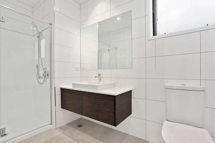 10 Kimiora Street Three Kings_8