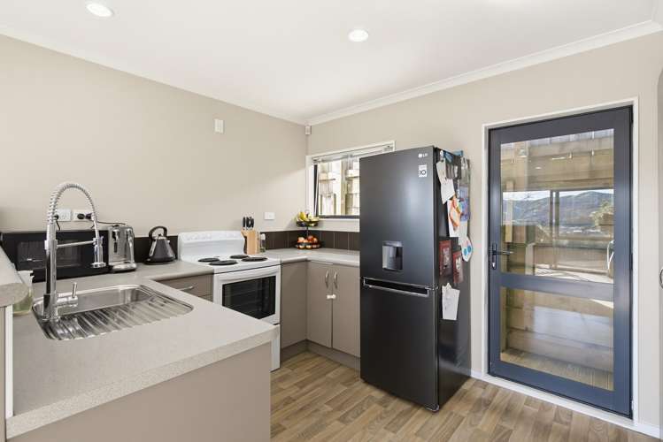 2 Beazley Avenue Paparangi_6
